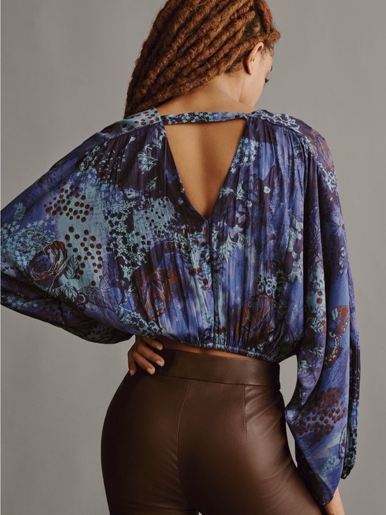 Anthropologie Tops - Anthropologie  Floral Batwing V-Neck Women's Top